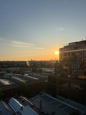 Convenient located 1 bedroom Apartment in Hawthorn 33 Serain Residences