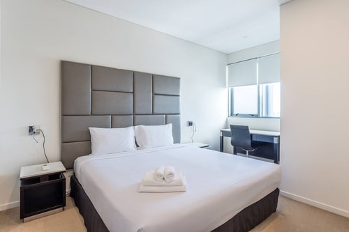 Fortitude Valley 2bedroom Apartment + Free parking 3 Serain Residences
