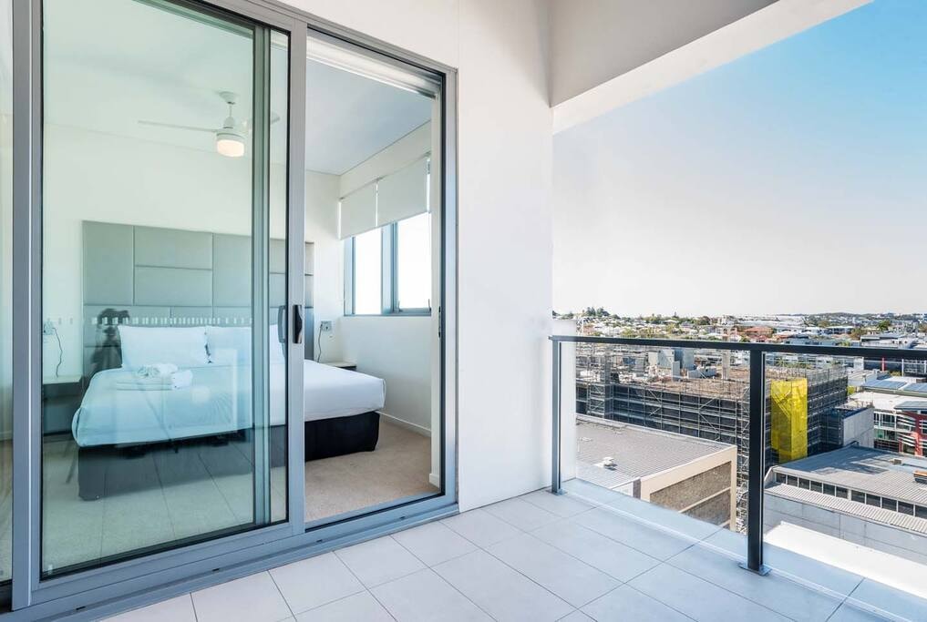 Fortitude Valley 2bedroom Apartment + Free parking 2 Serain Residences