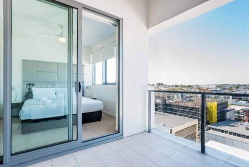Fortitude Valley 2bedroom Apartment + Free parking 2 Serain Residences