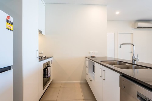 Fortitude Valley 2bedroom Apartment + Free parking 12 Serain Residences