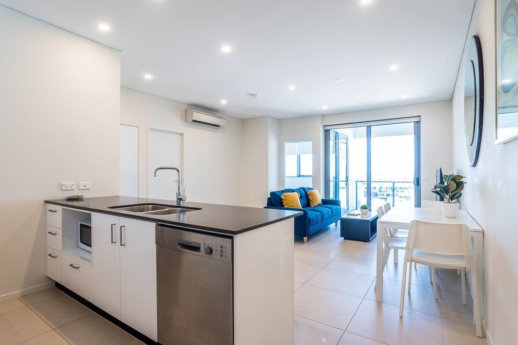 Fortitude Valley 2bedroom Apartment + Free parking 13 Serain Residences