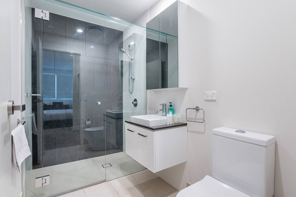 Fortitude Valley 2bedroom Apartment + Free parking 30 Serain Residences