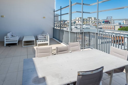 Fortitude Valley 2bedroom Apartment + Free parking 33 Serain Residences
