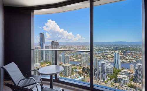 Beachside Level 40 1-Bedroom Apt at the Ocean 2 Serain Residences