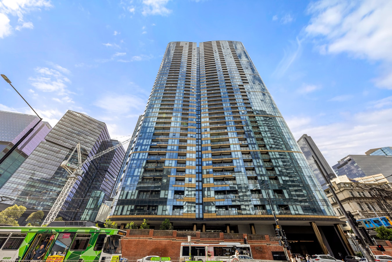 Convenient One Bedroom Apartment in Docklands 19 Serain Residences
