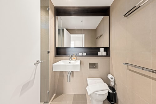 Convenient One Bedroom Apartment in Docklands 15 Serain Residences