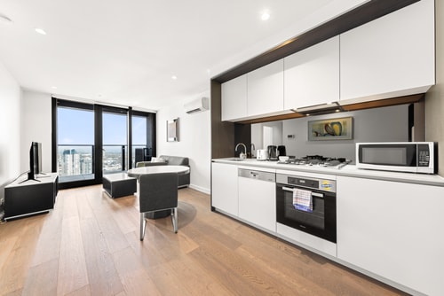 Convenient One Bedroom Apartment in Docklands 1 Serain Residences