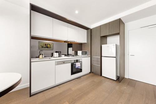 Convenient One Bedroom Apartment in Docklands 12 Serain Residences