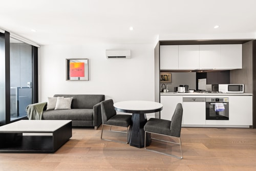Convenient One Bedroom Apartment in Docklands 0 Serain Residences