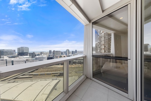 Central 2 Bedroom Apartment Melbourne with Parking 17 Serain Residences