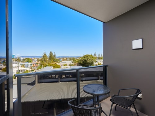Comfy 1 bedroom Apartment in Central Surfers 4 Serain Residences
