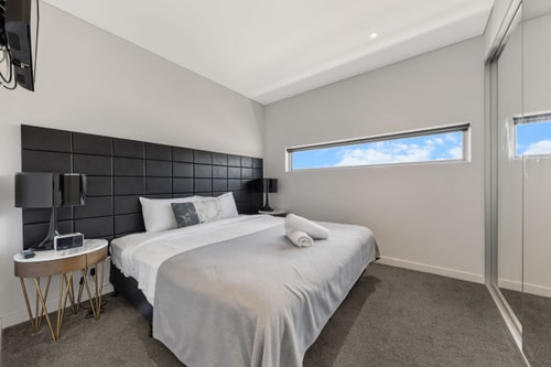 Lovely 1 bedroom rental apartment in Chatswood 7 Serain Residences