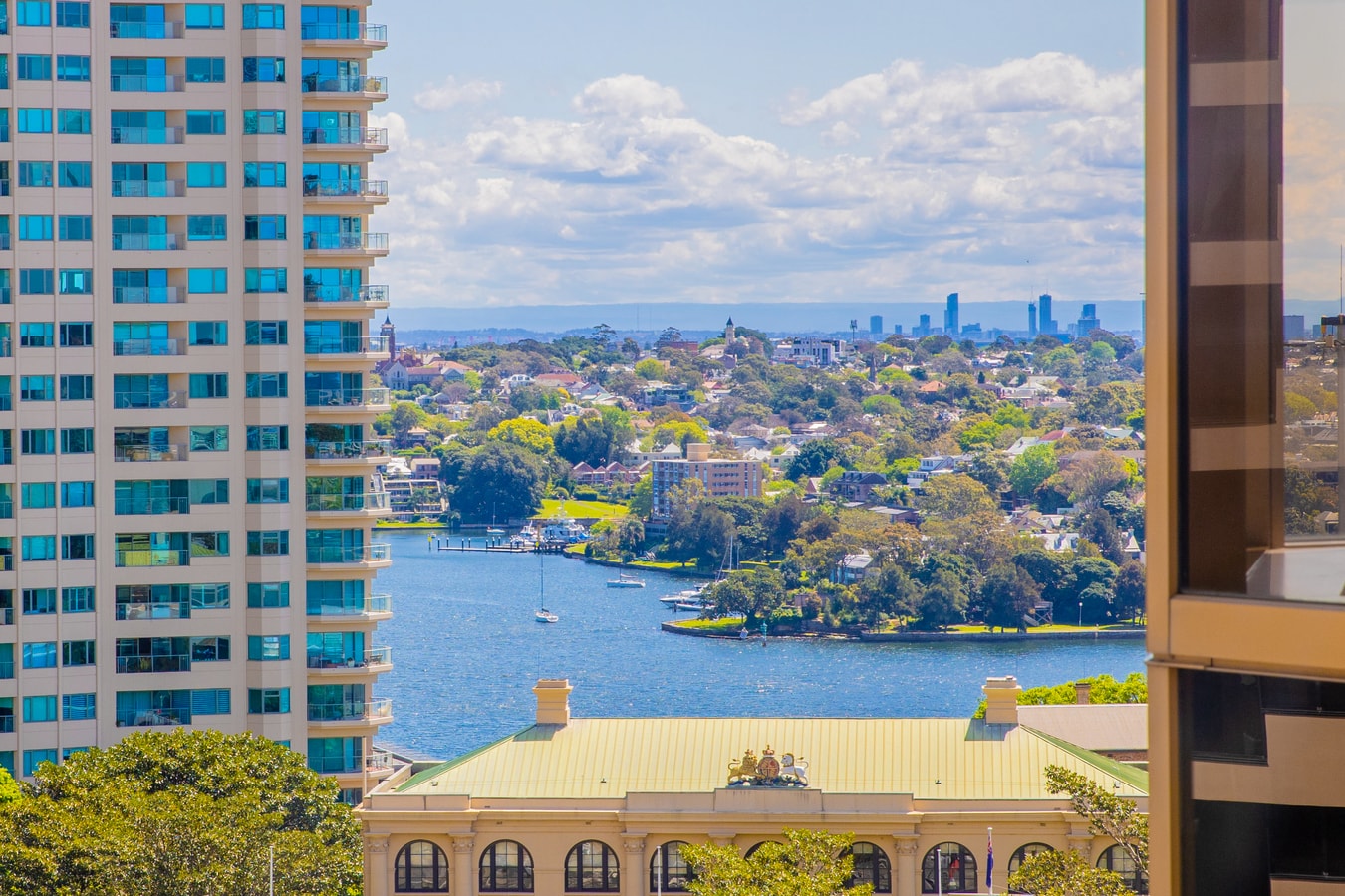 One Bedroom Apartment Near Opera House & Bridge 4 Serain Residences