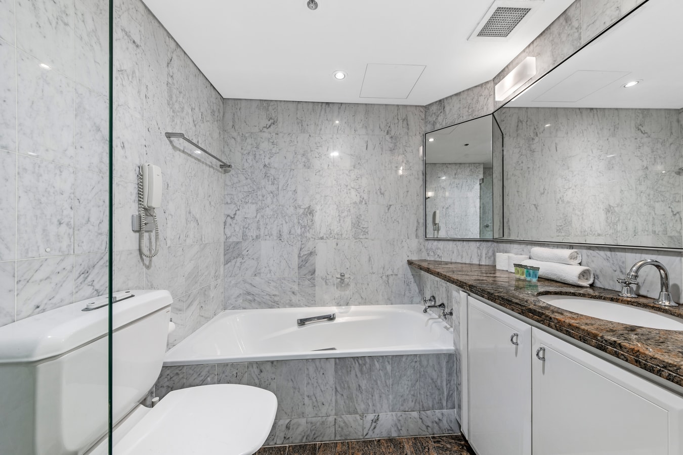 One Bedroom Apartment Near Opera House & Bridge 11 Serain Residences