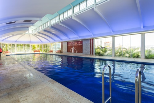 Oceanview 3 Bedroom Apartment in Heart of Surfers 20 Serain Residences