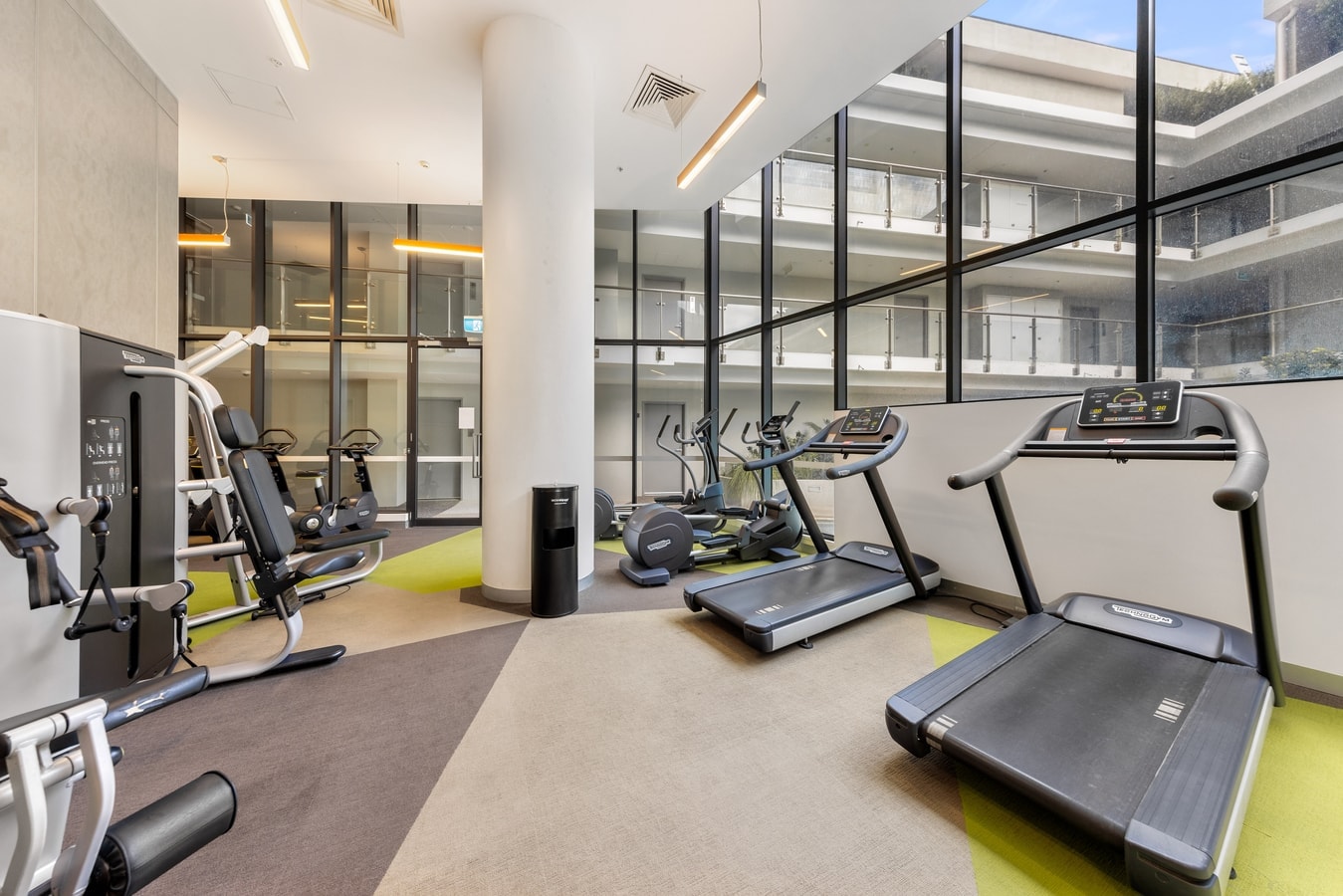 Convenient Located 1bedroom apartment in St Kilda 15 Serain Residences