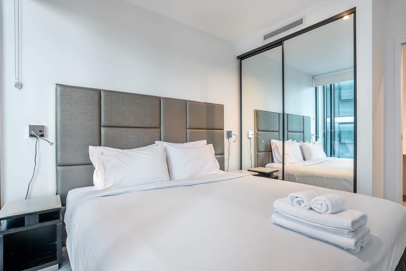 Elegant&modern 1 bedroom Apartment Infinity Pool 10 Serain Residences