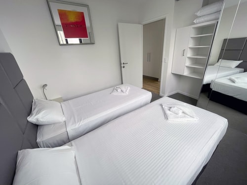 Two Bedroom Apartment with view In SurfersParadise 7 Serain Residences
