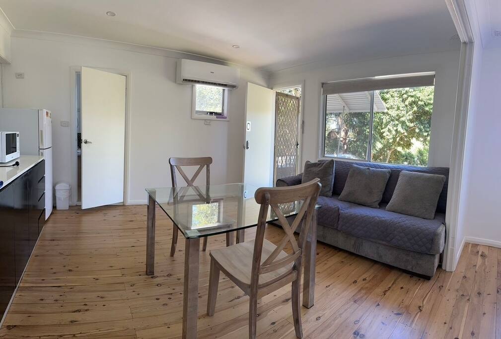 Studio house Unit in Dundas Valley 7 Serain Residences