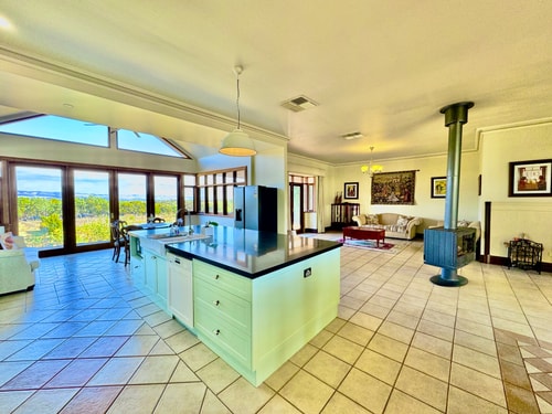 Condor Estate Spacious with Vineyard & Fireplace 9 Serain Residences