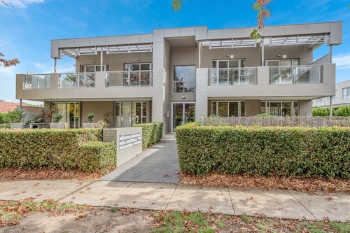 Cozy One Bedroom Apartment in Centre Braddon 1 Serain Residences