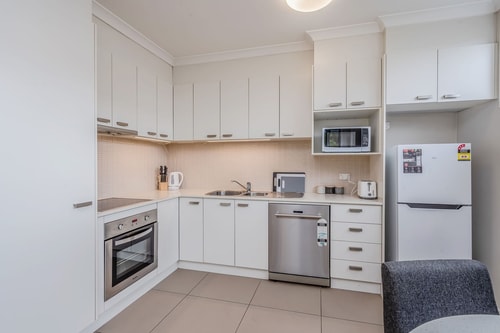 Cozy One Bedroom Apartment in Centre Braddon 5 Serain Residences