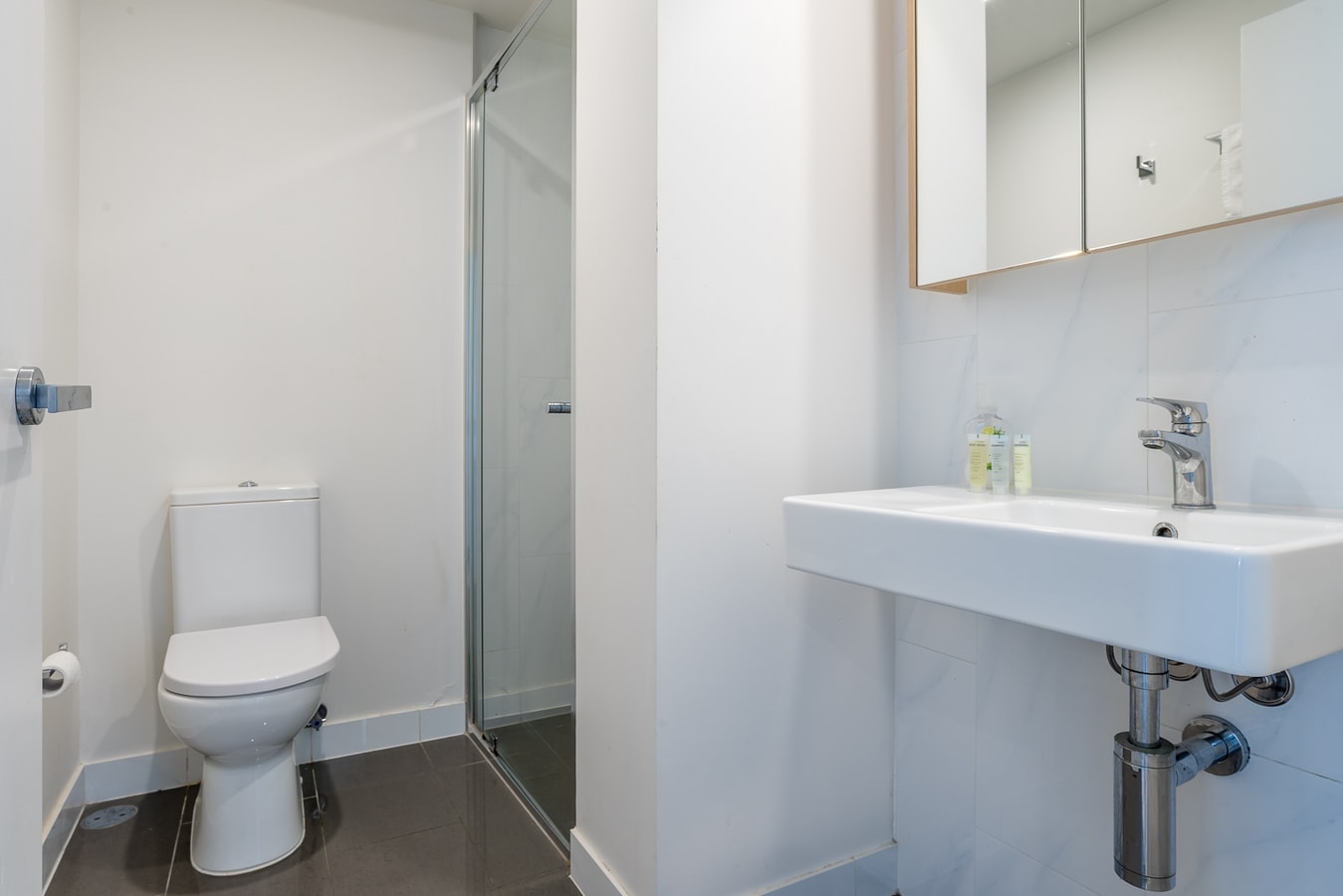 Great Studio 13 Serain Residences