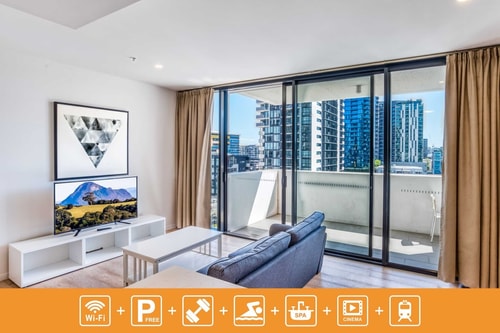 Comfy Two Bedroom Apartment in South Brisbane 0 Serain Residences
