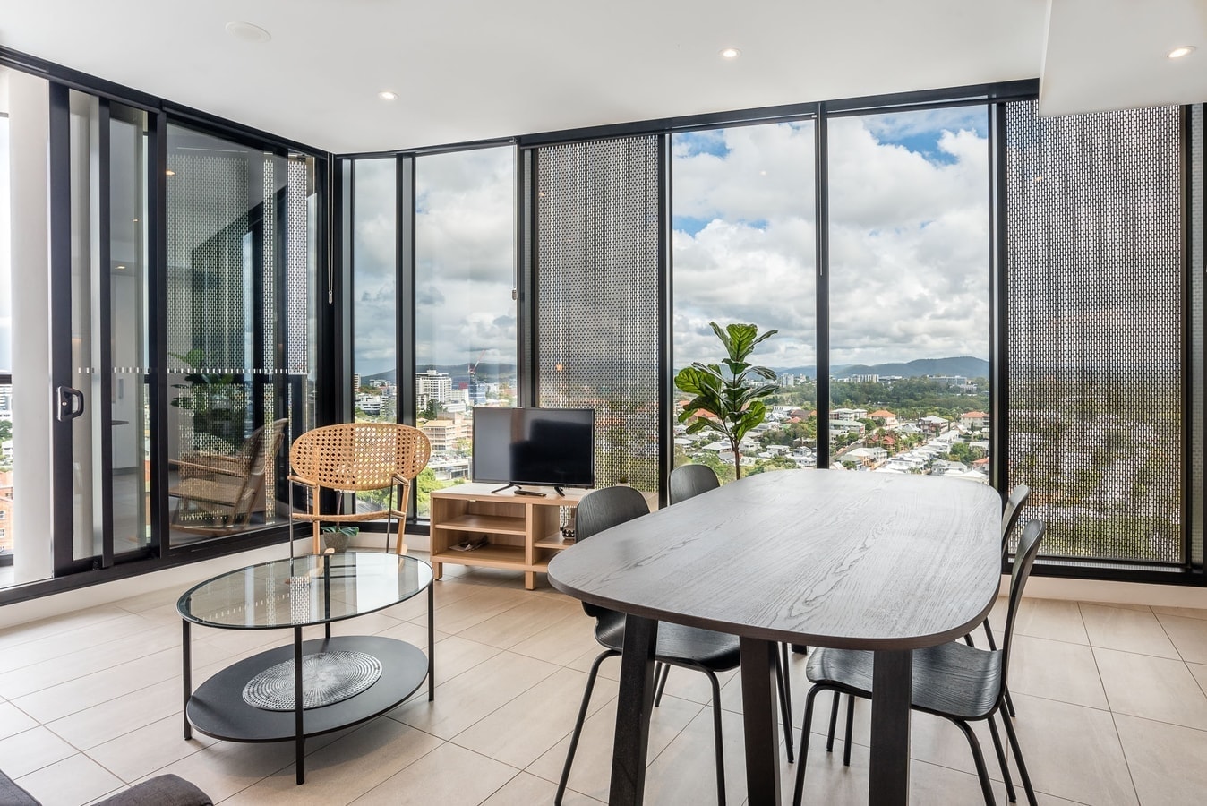 1 Bedroom Apartment with Parking in Valley 2 Serain Residences