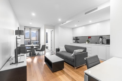 2 bedroom apartment  1 min walk to Canberra Centre 1 Serain Residences