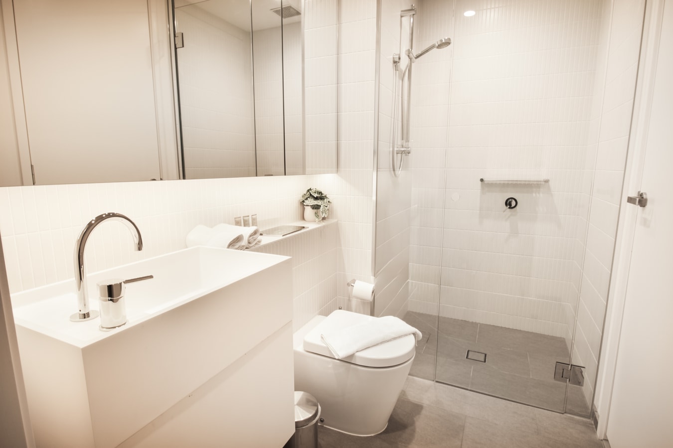 Cozy 1 Bedroom Apartment In South Bank 9 Serain Residences