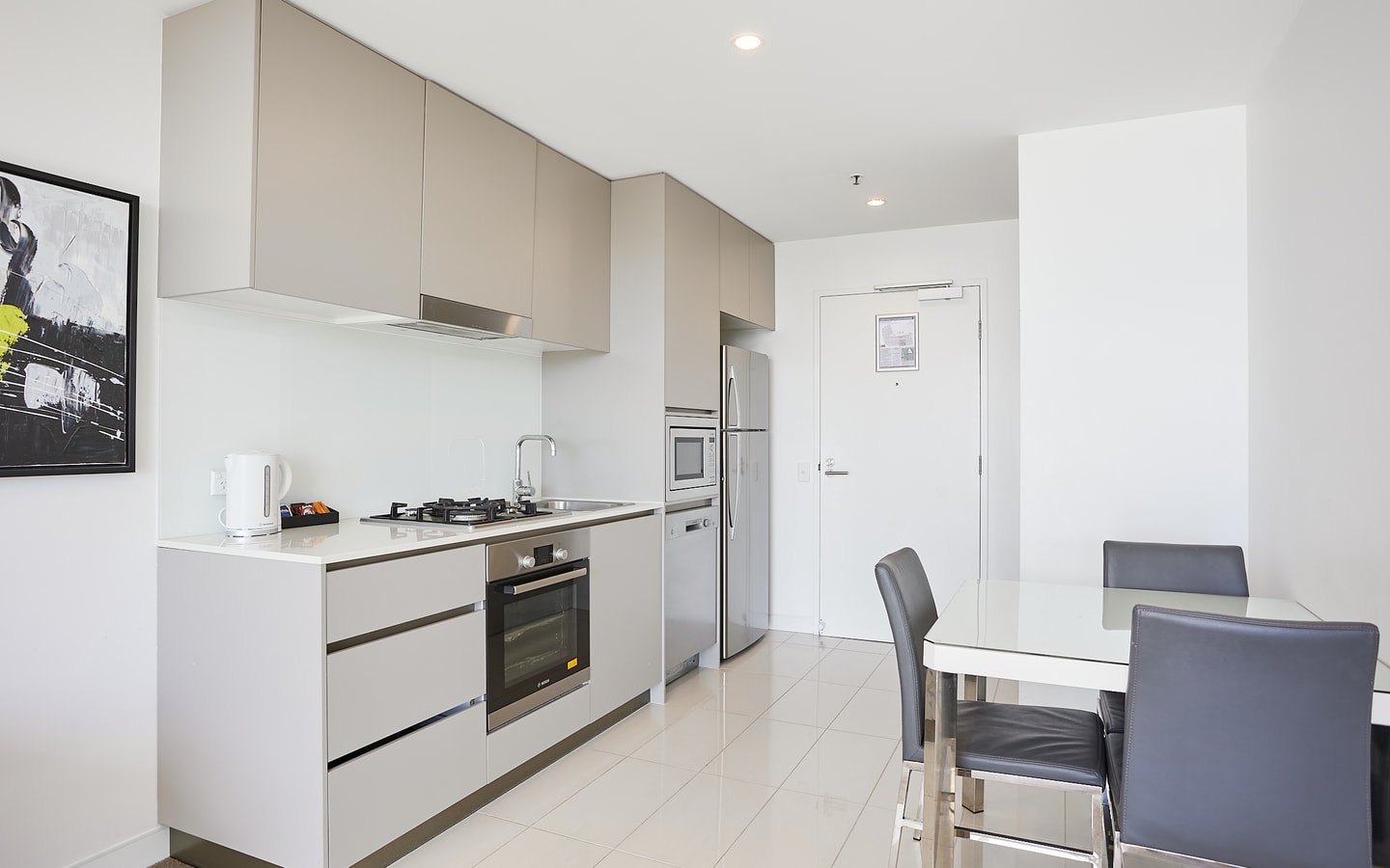 Ocean and Beach View Apartment on Gold Coast 7 Serain Residences