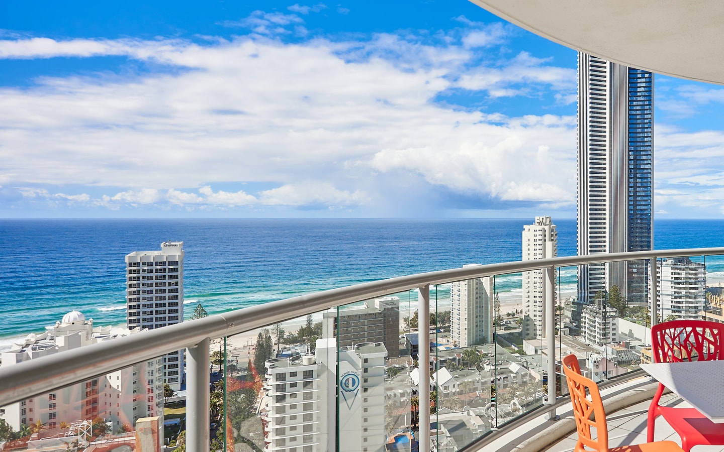 Oceanview 3 Bedroom Apartment in Heart of Surfers 1 Serain Residences