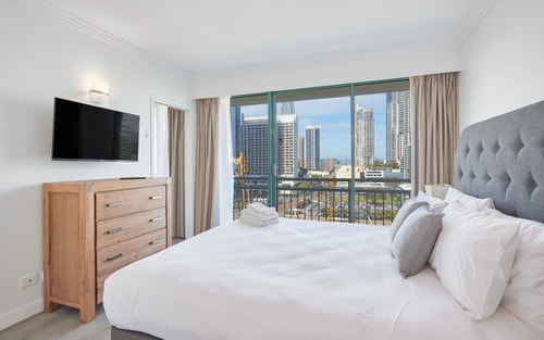 Sea view one-bedroom in central Crown building 6 Serain Residences