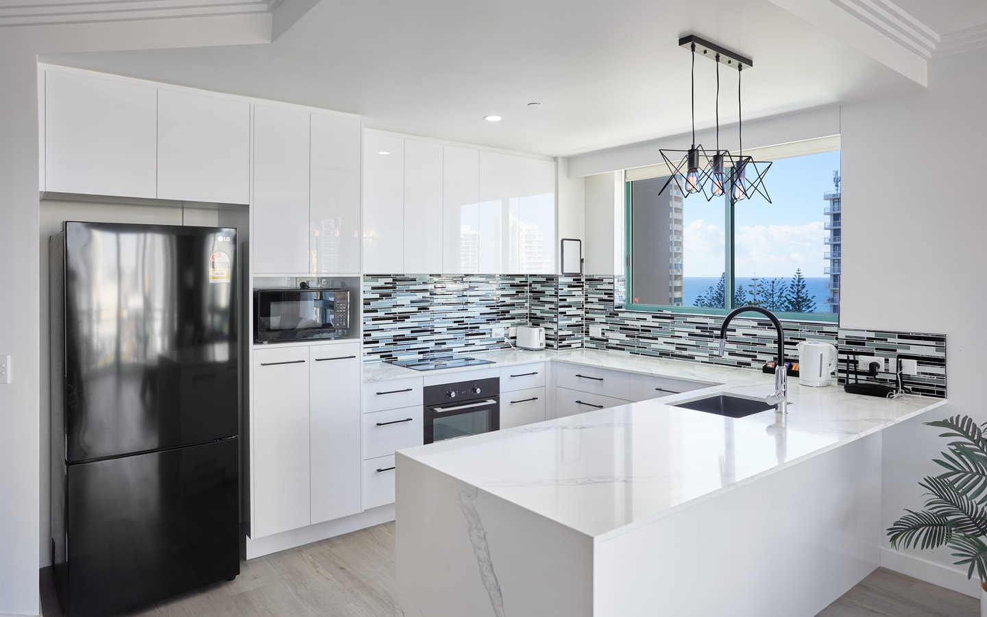 Sea view one-bedroom in central Crown building 5 Serain Residences