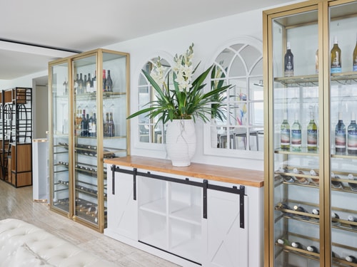 Spectacular OceanView Sub-Penthouse CentralSurfers 9 Serain Residences