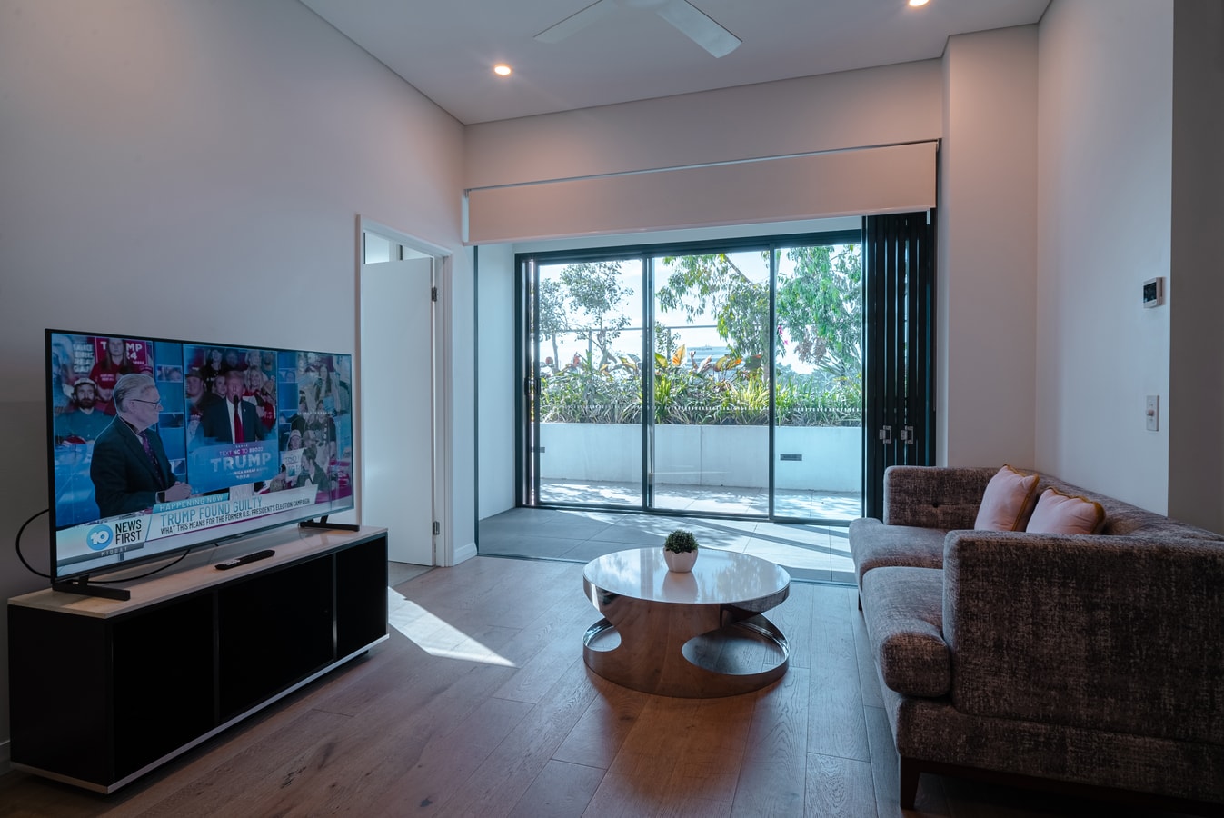 Cozy Two bedroom Apartment with Parking 4 Serain Residences