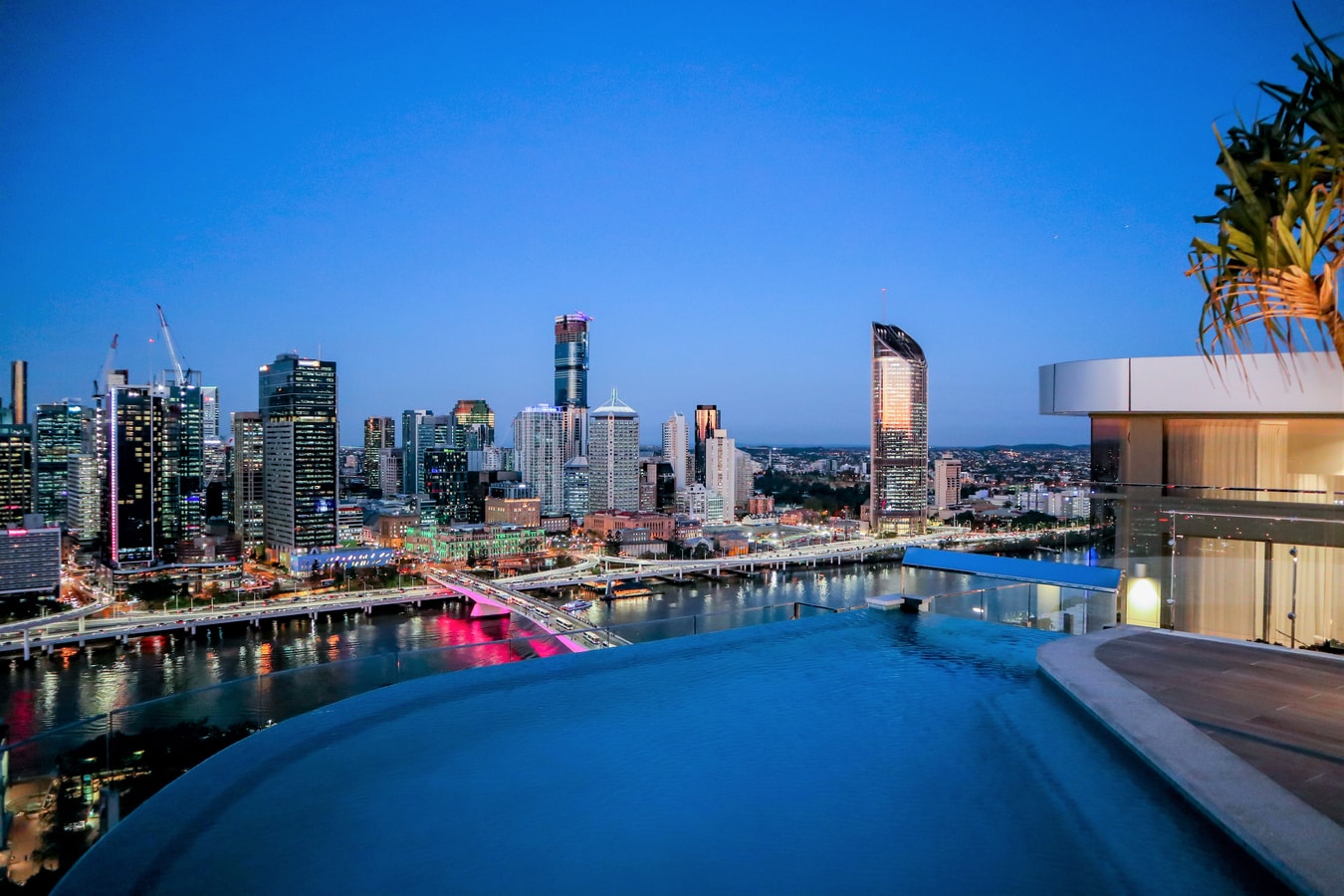 Modern Style River View 2Bedroom  Apt + Parking 21 Serain Residences