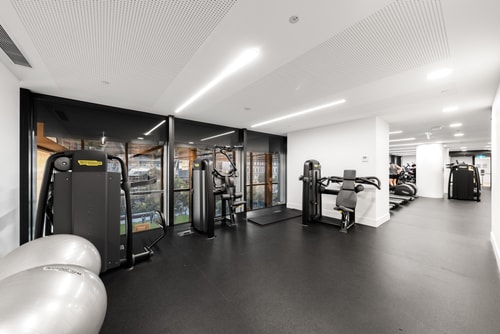 Convenient One Bedroom Apartment in Docklands 27 Serain Residences