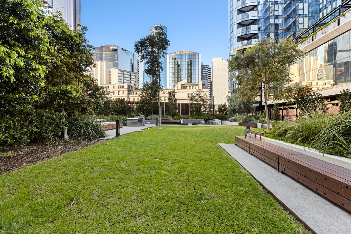 Convenient One Bedroom Apartment in Docklands 30 Serain Residences