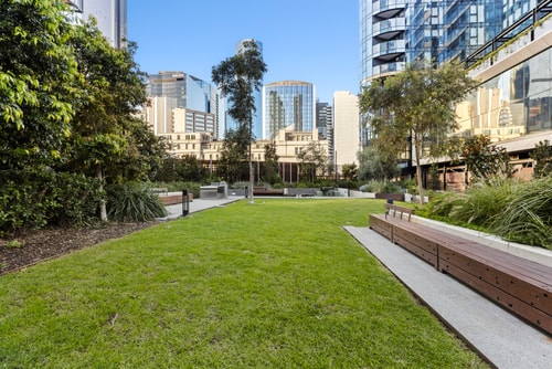 Convenient One Bedroom Apartment in Docklands 30 Serain Residences