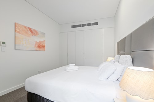 The Stanley Loft apartment in Sydney CBD Hyde Park 5 Serain Residences