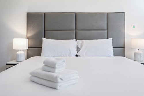 The Sandringham Townhouse in Sydney CBD Hyde Park 15 Serain Residences