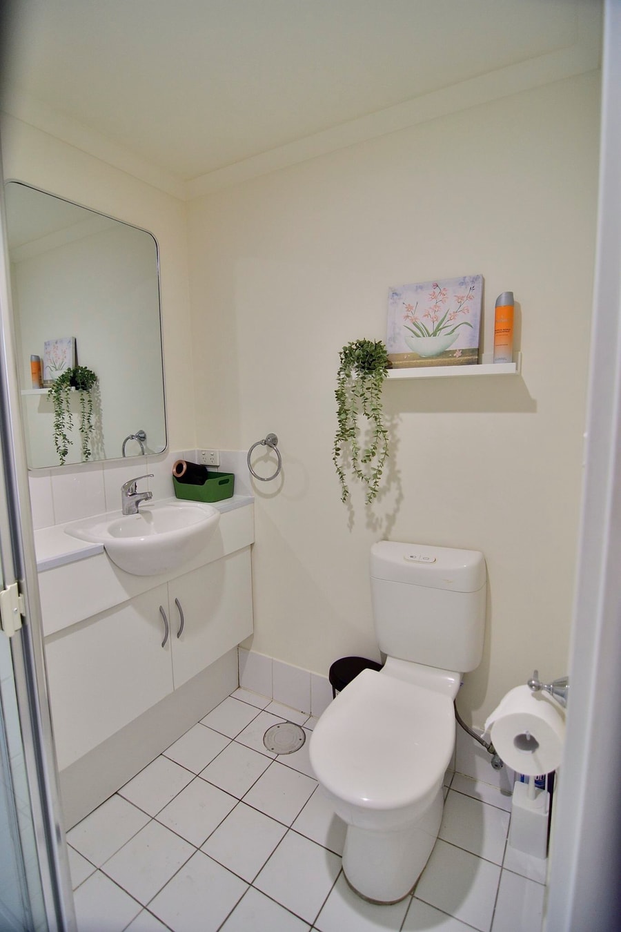 3BR Townhouse in Heart of Adelaide with Parking 16 Serain Residences