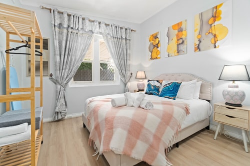 Stylish 2BR Retreat | Walk to Shops & 12min to CBD 9 Serain Residences