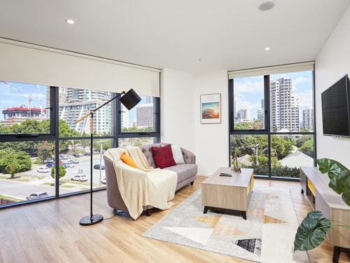 Modern 1-Bedroom Apartment in Central Gold Coast 4 Serain Residences