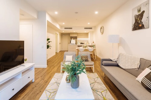 Modern Style River View 2Bedroom  Apt + Parking 0 Serain Residences