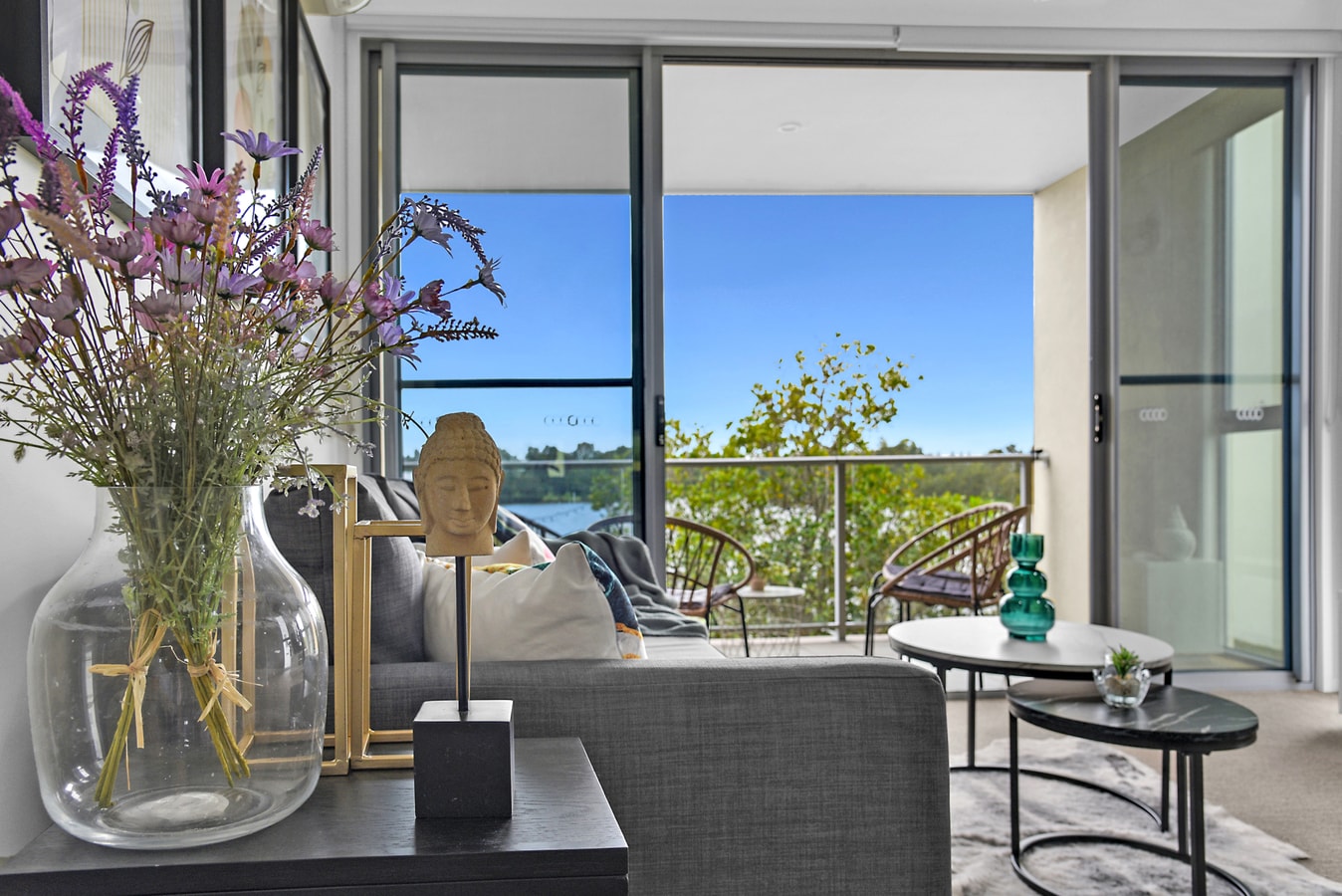 Water View Modern Three-level Townhouse in Carrara 5 Serain Residences