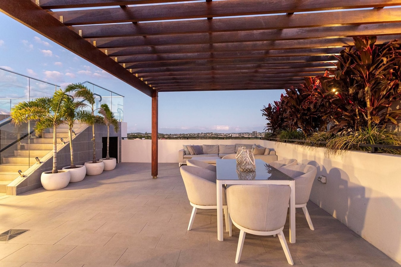East Brisbane 1bed unit with Rooftop pool +Parking 11 Serain Residences